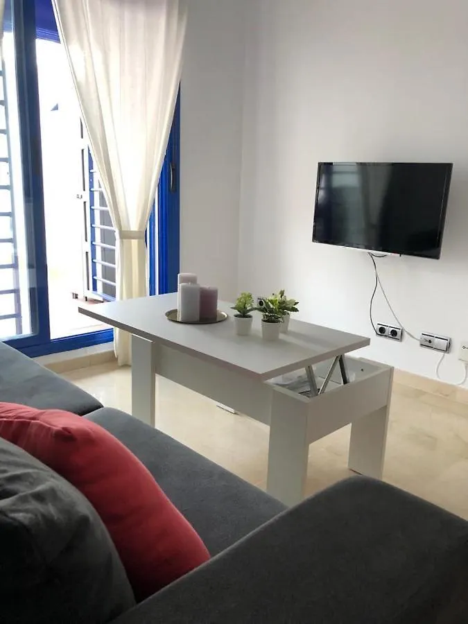 Apartamento recién reformado a 300 metros de la playa, Benalmádena Apartamento